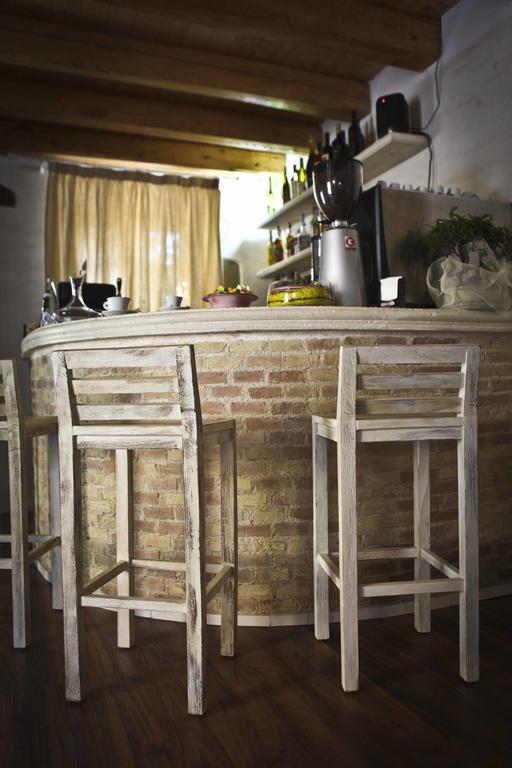 Abas Ristorante Pizzeria Affittacamere Ales Ngoại thất bức ảnh