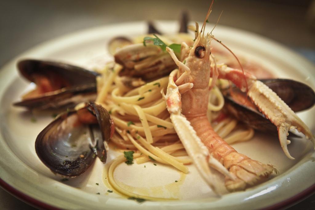 Abas Ristorante Pizzeria Affittacamere Ales Ngoại thất bức ảnh